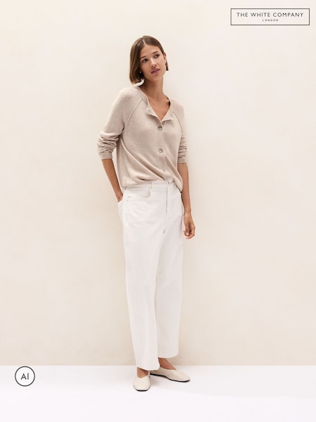Marrón - Cárdigan de cachemir con detalles de costura de The White Company
