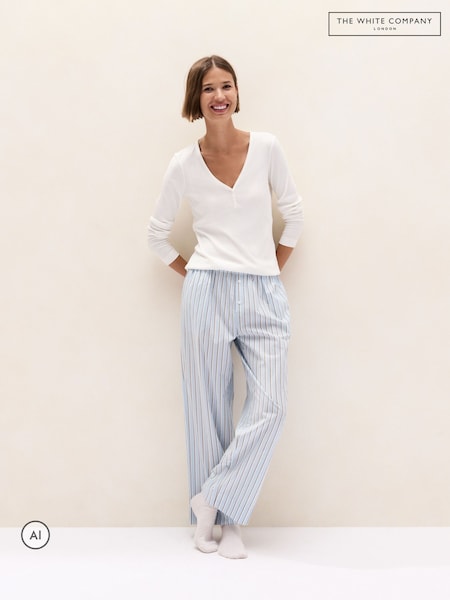 أزرق - بنطال بيجامة من قطن بوبلين بنمط مخطّط بقصّة مريحة من The White Company