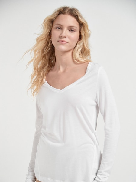 أبيض - Print Slouch V-Neck Long Sleeve T-Shirt (207598) | ‏21 د.إ.‏