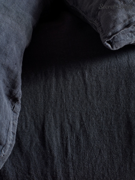ملاءة ثابتة من Secret Linen Store Linen