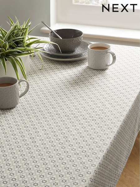 Tile Wipe Clean Tablecloth (218854) | 28 € - 37 €