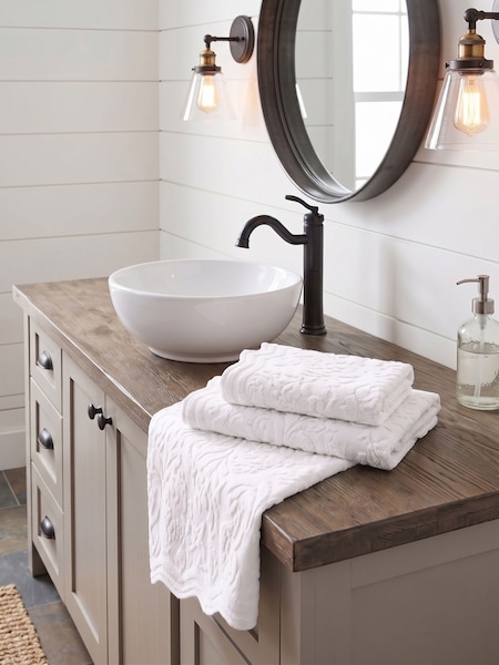 Allure Bath Fashions Gracie Floral Jacquard Scalloped Towel