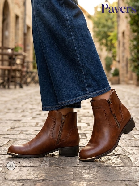 Rjava - Pavers Zip Fasten Brogue Trim Ankle Boots