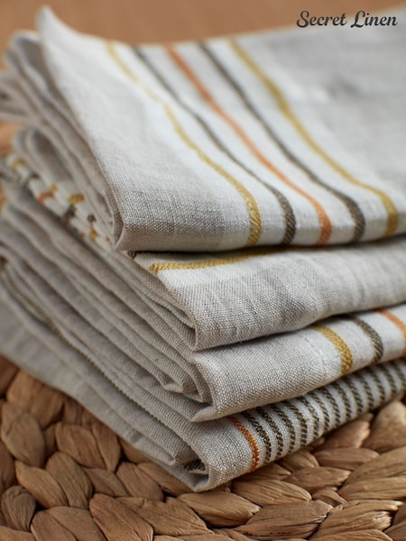 منديل طاولة Sophie مخطّط من Secret Linen Store