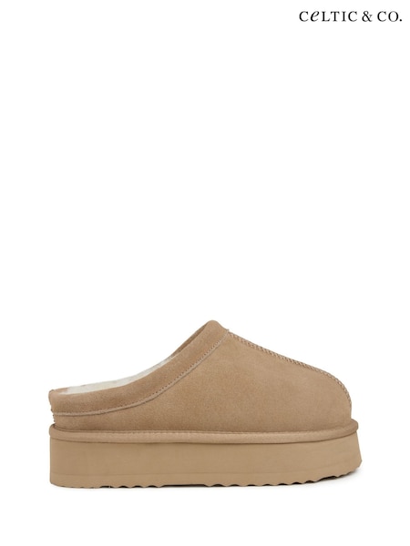 بني - Celtic & Co. Studio Platform Clog Slippers
