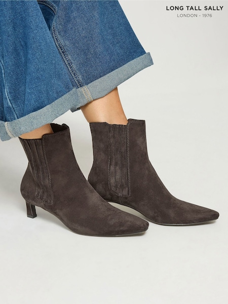 Brown - Long Tall Sally Kitten Heel Chelsea Boots In Standard Fit