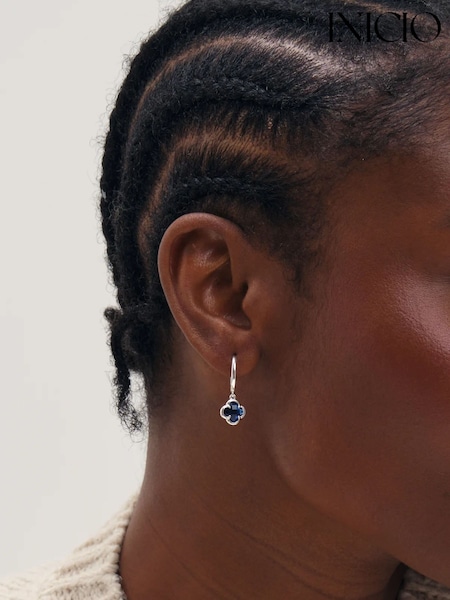 Күміс реңк - Inicio Sapphire Clover Charm Huggie Hoops