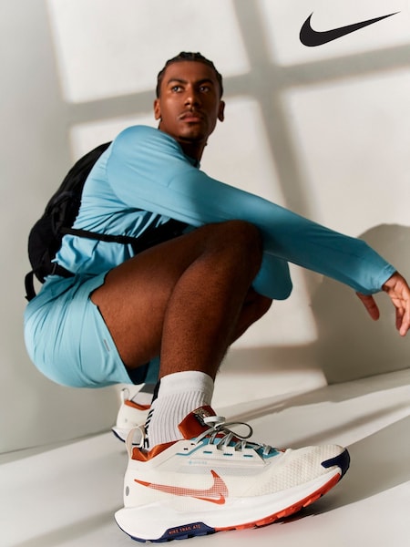 Nike White/Blue Pegasus Trail 5 GORETEX Running Trainers (295546) | €96