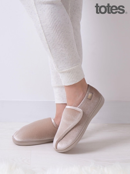 Totes Isotoner Ladies Sparkle Velour Closed Back Slippers With Velcro Opening (312300) | 116 LEI