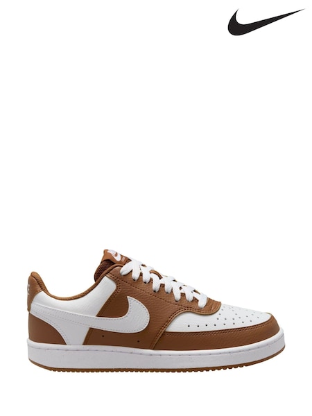Marrón/blanco - Nike Court Vision Bajo Trainers (322375) | 106 €