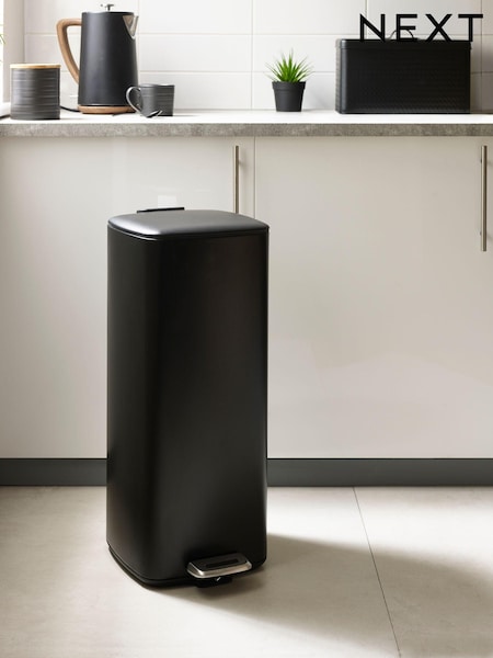 Black 30L Soft Close Pedal Bin (324796) | €89