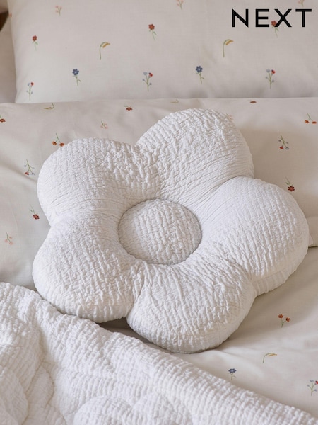White Textured Daisy 100% Cotton Cushion (326726) | €23