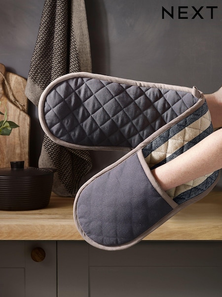 Black Bronx Oven Gloves (351491) | 59 QAR