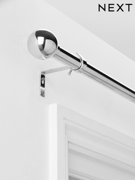 Chrome Fixed Ball 28mm Eyelet Curtain Pole Kit (364617) | €46 - €72