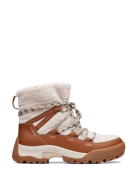 Clarks Cream Wlinedcomb Hike Up Boots (381126) | €79