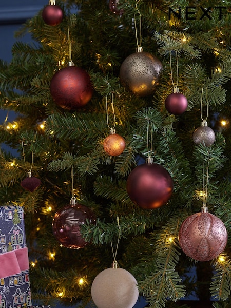 50 Pack Shatterproof Christmas Baubles (389451) | 16 €