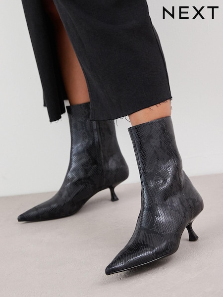 Schwarz in Schlangen-Optik - Forever Comfort® Pointed Toe Ankle Boots (390568) | 14 €