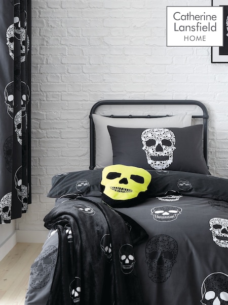 Catherine Lansfield Grey Skulls Reversible Duvet Cover Set (397368) | 84 QAR - 114 QAR