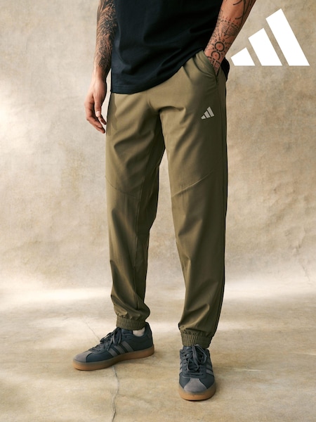 Verde - Pantaloni adidas jogging adidas Woven (398631) | 188 LEI