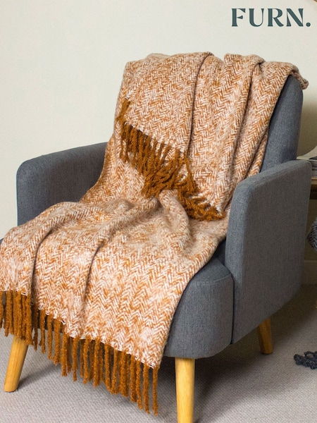 furn. Gold Weaver Throw (409404) | €48