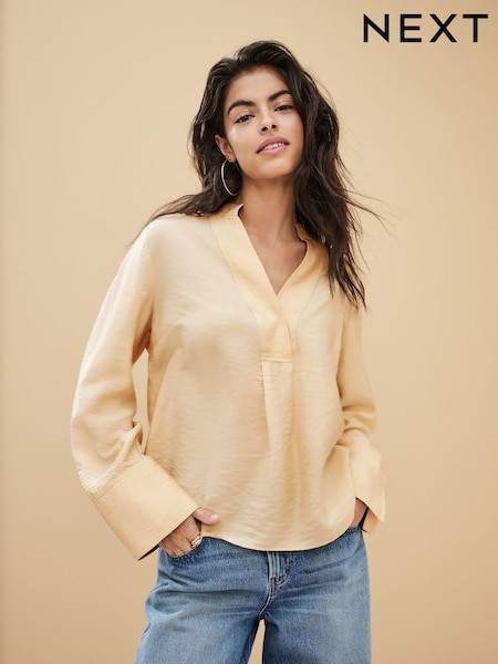 Cream - Langärmelige, strukturierte Overhead-Bluse mit V-Ausschnitt (410218) | 9 €