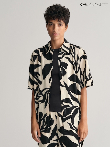 GANT Relaxed Fit Palm Print Short Sleeve Shirt (413571) | 103 €