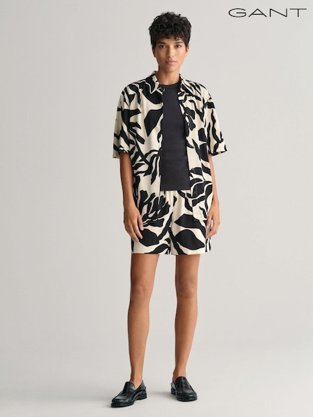 GANT Relaxed Fit Palm Print Fluid Shorts (413602) | 95 €