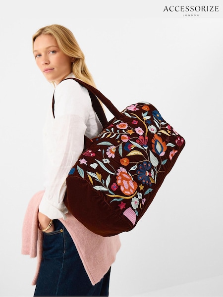 بني - حقيبة كبيرة مخملية مطرَّزة من Accessorize