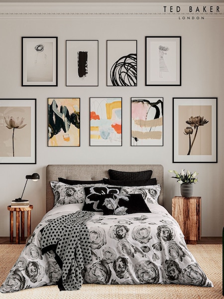 Ted Baker Mono Mono 100% Cotton Floral Duvet Cover and Pillowcase Set (417284) | $166 - $210