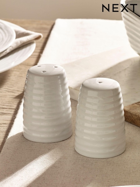 White Malvern Embossed Salt & Pepper Set (417829) | €10