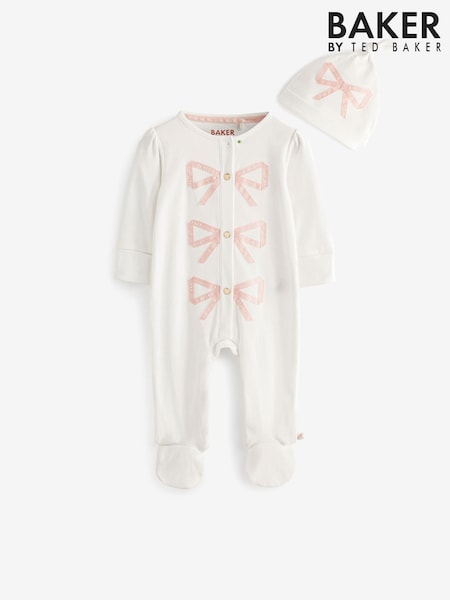 Bela - Baker by Ted Baker Bow 100% Cotton Sleepsuit And Hat Set (426777) | € 18 - € 21