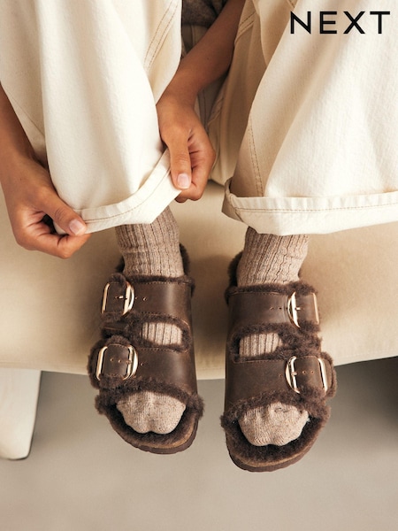 بني - Forever Comfort® Faux Fur Double Strap Leather Footbed Sandals (451201) | ‏7 د.ب.‏