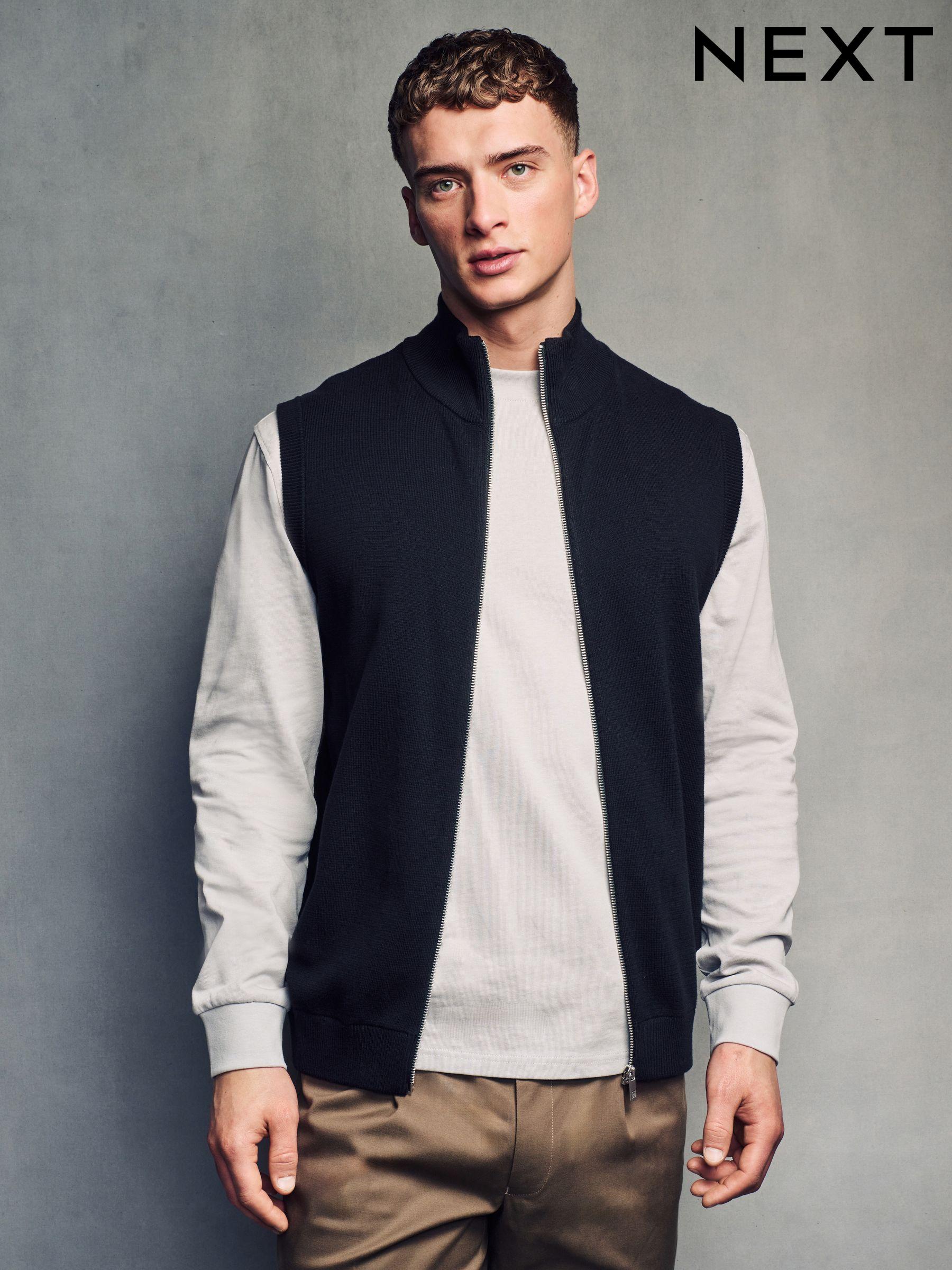 Sleeveless jumper men discount