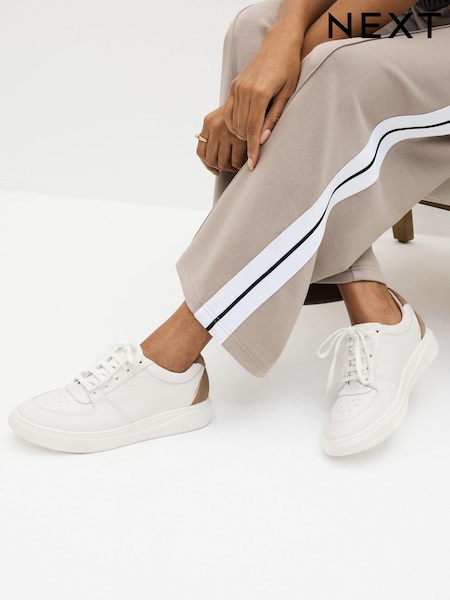 White Signature Leather Retro Lace Up Trainers (465984) | €24