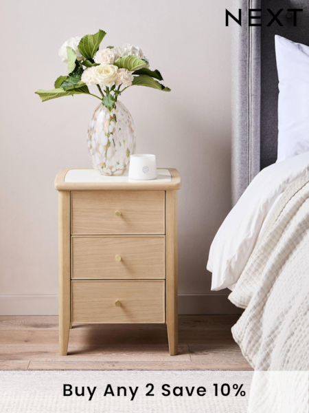 Light Natural Clementine Oak Veneer 3 Drawer Bedside Table (476384) | €400