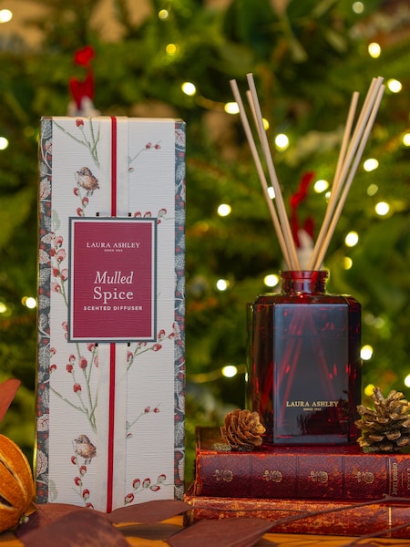 Laura Ashley Red Christmas Mulled Spice 100ml Diffuser (476584) | €7.50