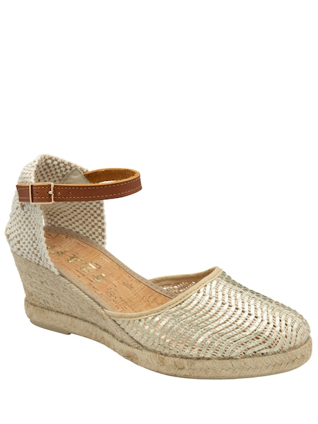 Ravel Gold Woven Espadrilles On A Rope Unit Sandals (479853) | €27