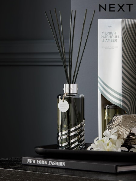 Midnight Patchouli and Amber 180ml Fragranced Reed Diffuser (4F7724) | €31