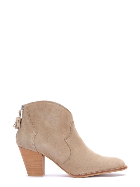 Mint Velvet Cream Sierra Neutral Suede Boots (503469) | €89