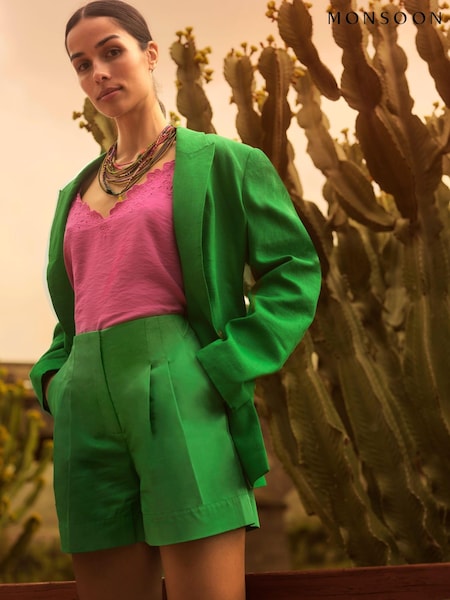 Monsoon Green Lilly Structured Shorts (505751) | €34