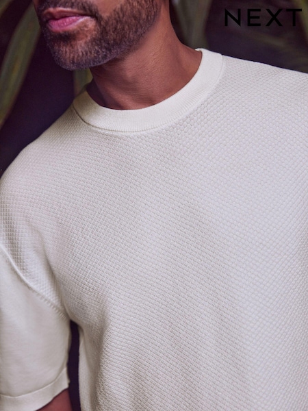 White Knitted Textured Regular Fit T-Shirt (515901) | €7