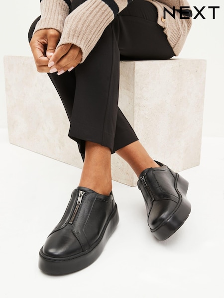črna - Signature Forever Comfort® Leather Chunky Zip Trainers (541800) | € 30