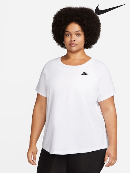 Weiß - Nike Curve Sportswear Club Basic-T-Shirt (548519) | 17 €