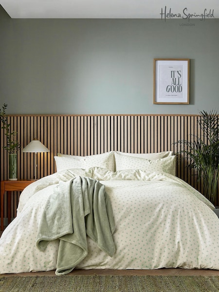 Helena Springfield Leaf Sprig Cotton Rich Cover Bed Set
