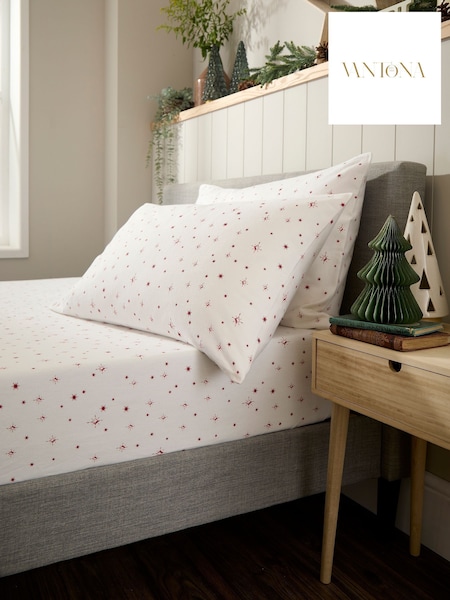 Vantona Christmas Santa Toile Fitted Sheet Set Inc Pillowcase