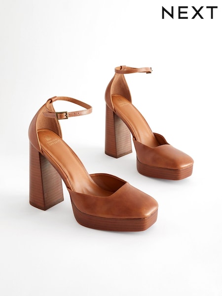 Rjava - Forever Comfort® Square Toe Platform Heel Shoes (598518) | € 29