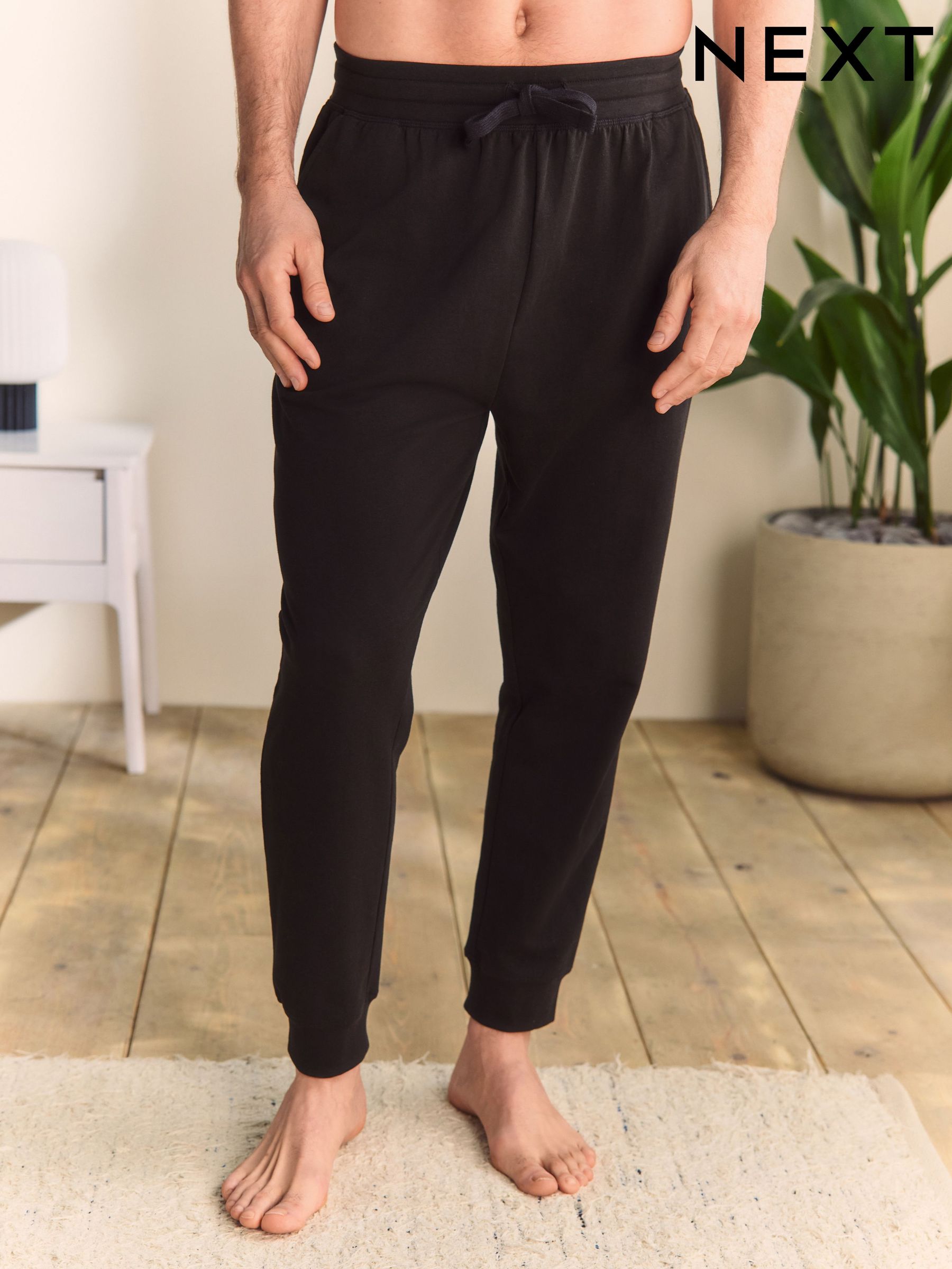 【23AW NEW】FERRAGAMO_man /パイピング付き テックパンツ/Black Yohji Yamamoto M-Front 1 Tuck クロップドパンツ | ブラック