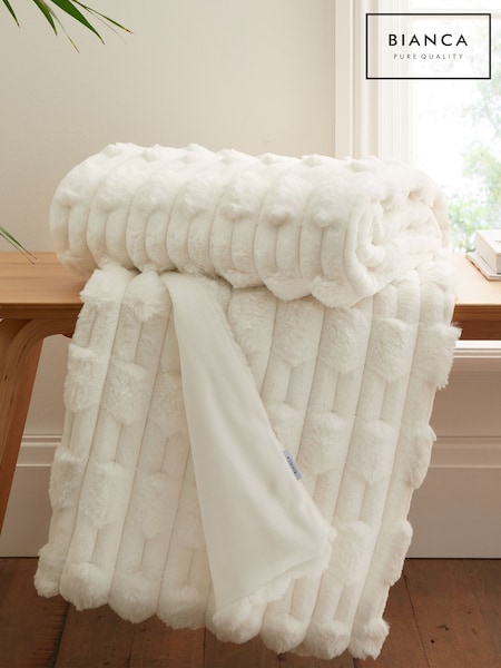 Cream Soft and Cosy Carved Faux Fur 100% Cotton Throw (608637) | €60