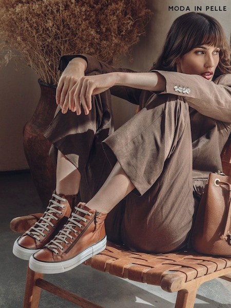 بني فاتح - Moda In Pelle Annaken High Top Chunky Lace-up Leather Trainers (611486) | ‏75 ر.ع.‏