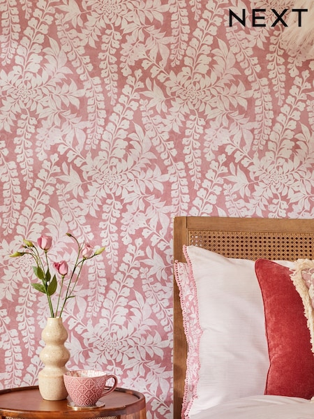 Raspberry Roaming Leaf 10m Wallpaper